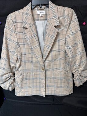 Evereve Beige Plaid Ruched-Sleeve Blazer